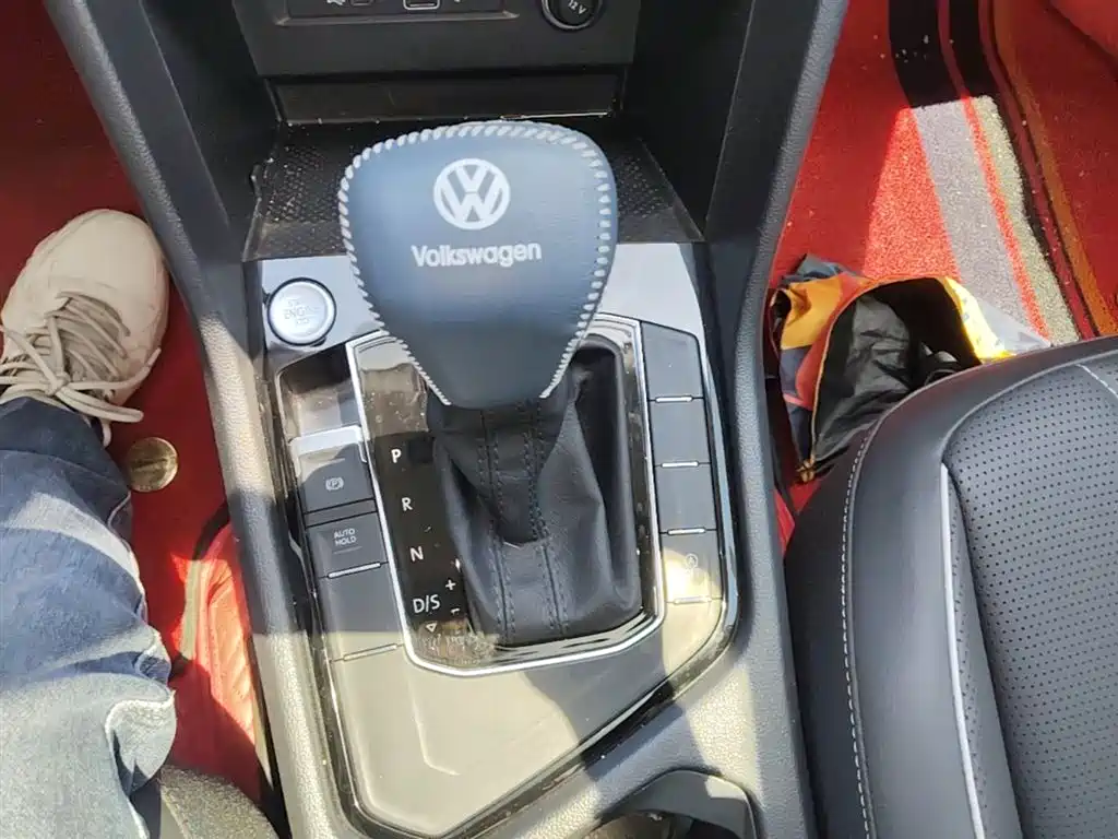 Volkswagen Tiguan L 2023 — фото 21