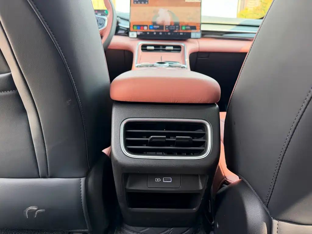 Geely Galaxy L6 2026 — фото 14