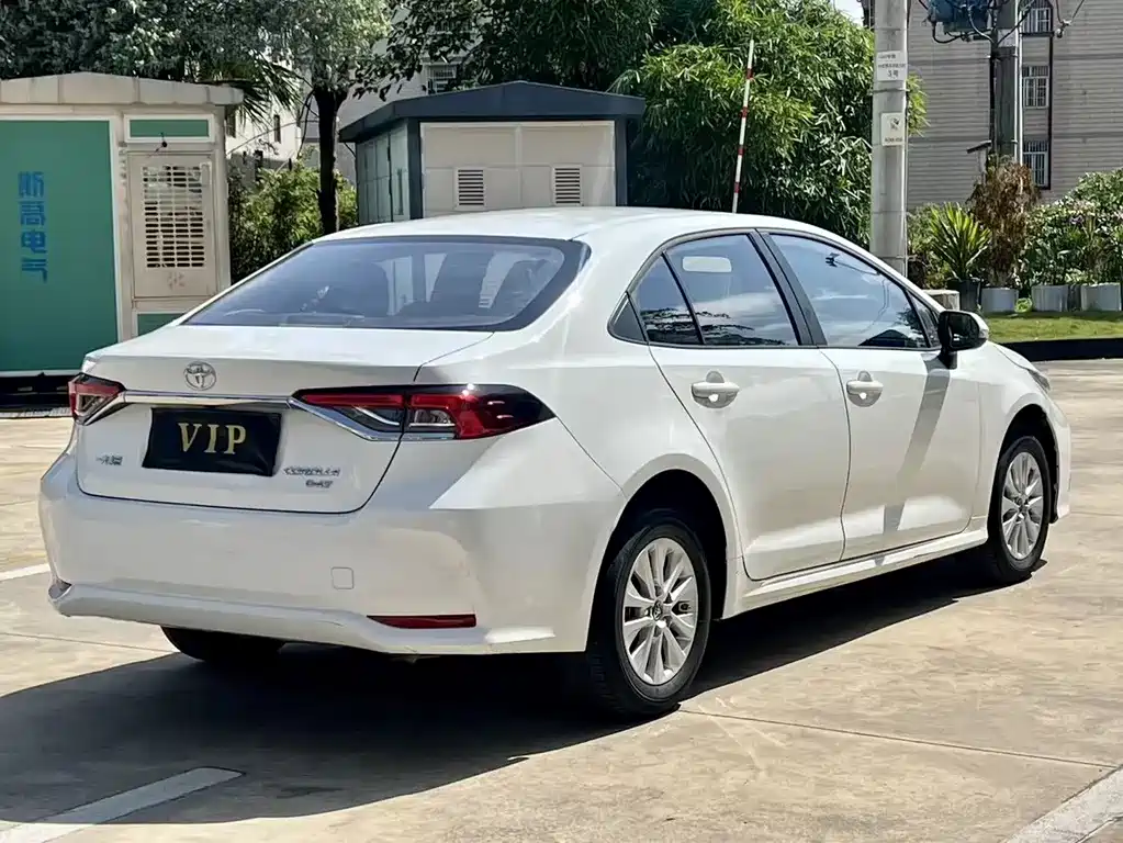 Toyota Corolla 2022 — фото 9