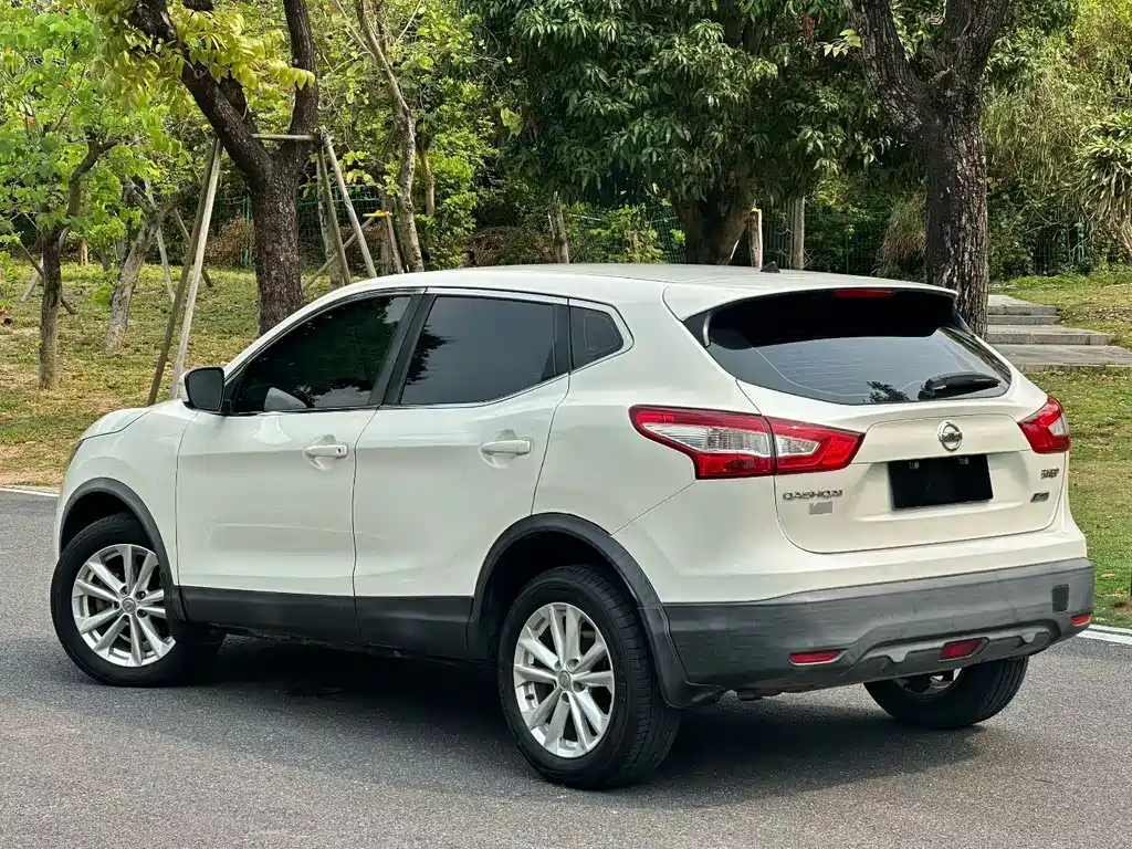 Nissan Qashqai 2015 — фото 9