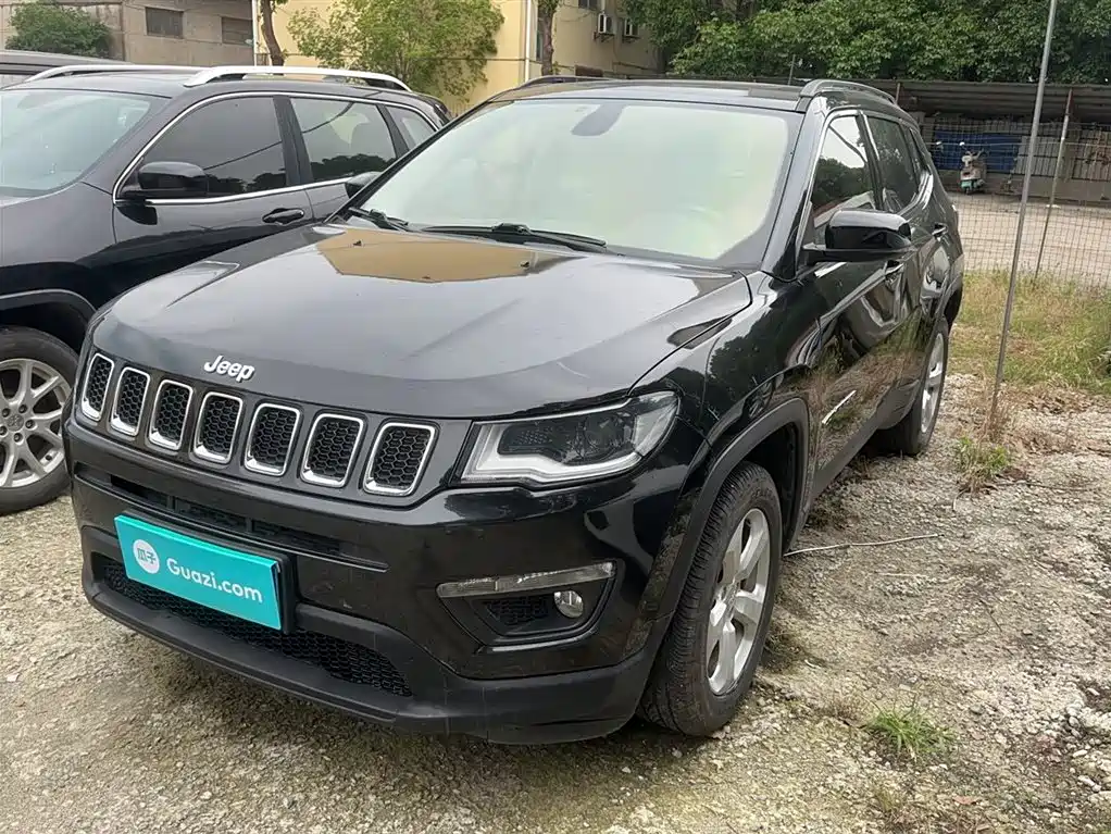 Jeep Compass 2018 — фото 2