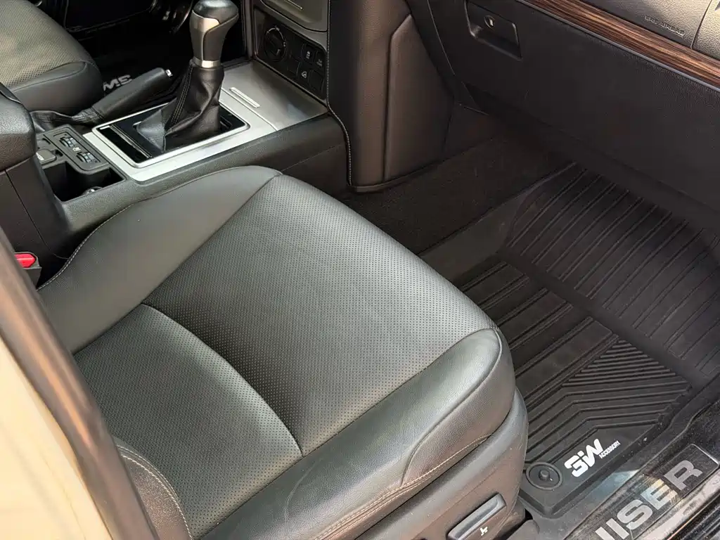 Toyota Prado 2018 — фото 19