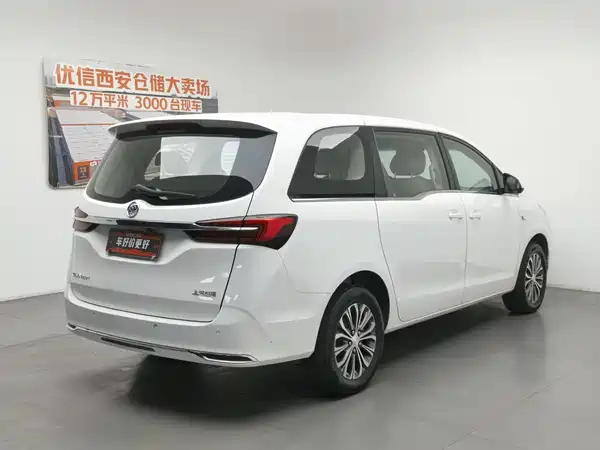 Buick GL8 2021