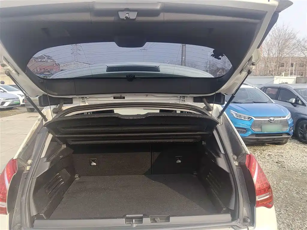 Peugeot 3008 2016 — фото 15