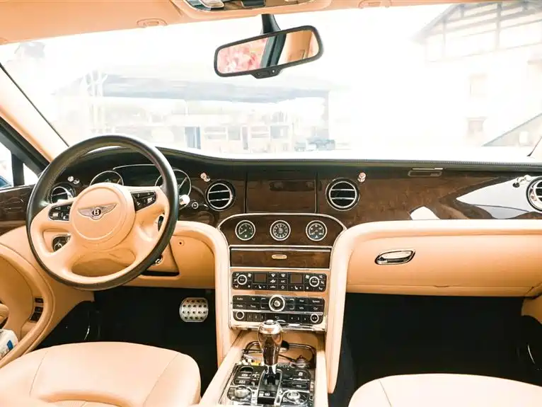 Bentley Mulsanne 2013 — фото 6
