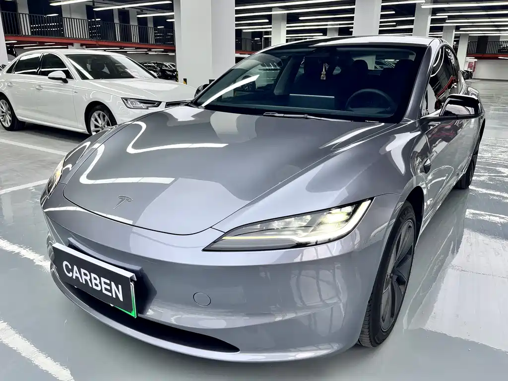 Tesla Model 3 2025