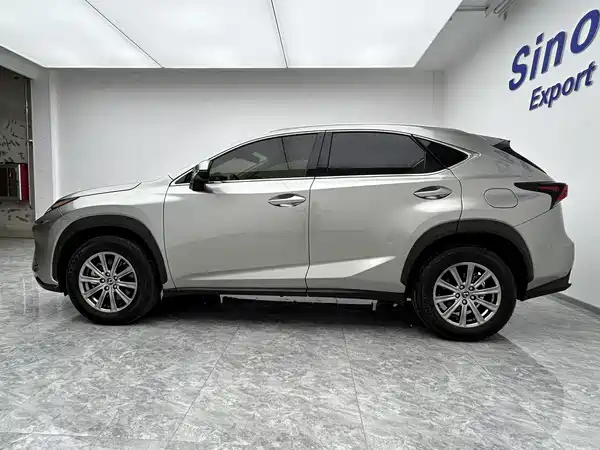 Lexus NX 2021