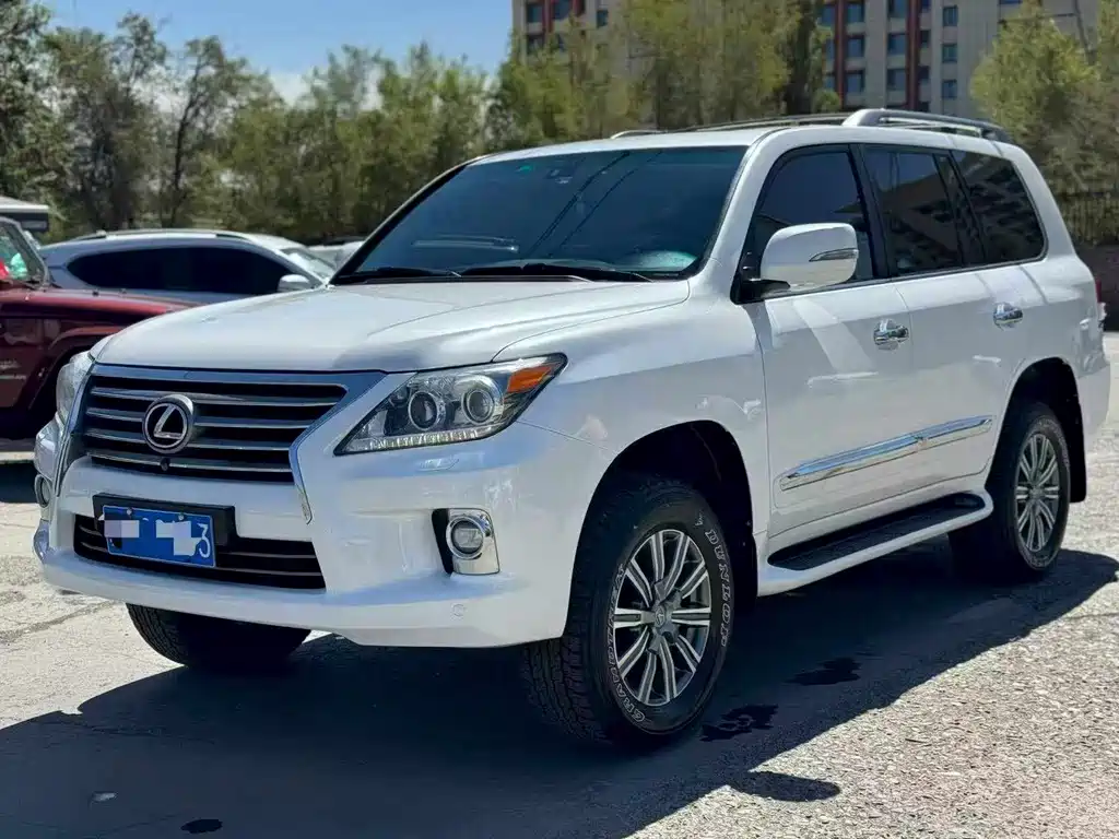 Lexus LX 2014 — фото 1