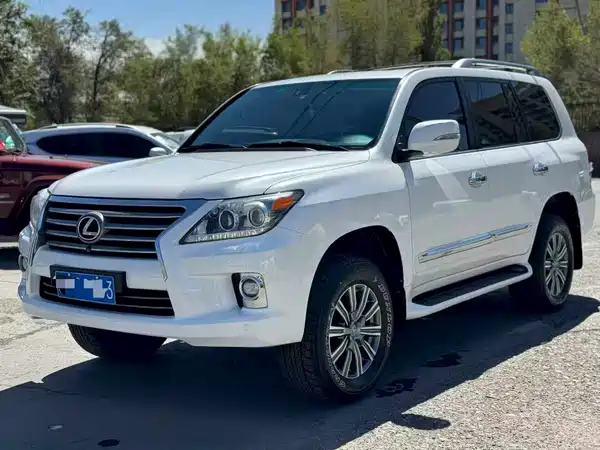 Lexus LX 2014