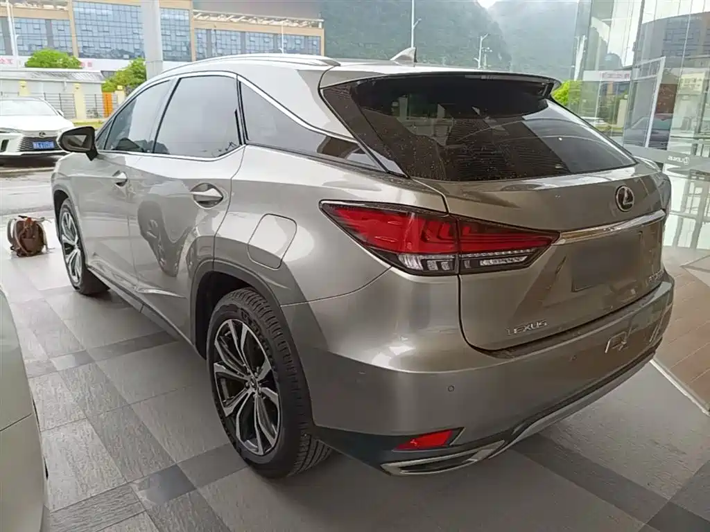 Lexus RX 2020 — фото 5