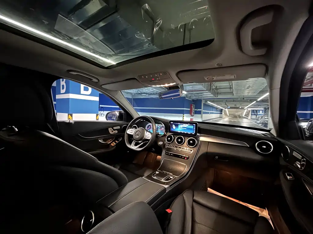 Mercedes-Benz C-Class 2020 — фото 12