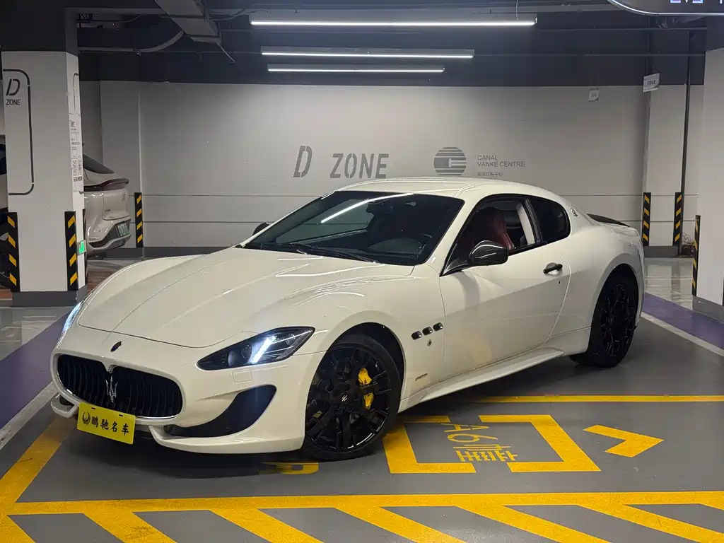 Maserati GranTurismo 2017 — фото 3