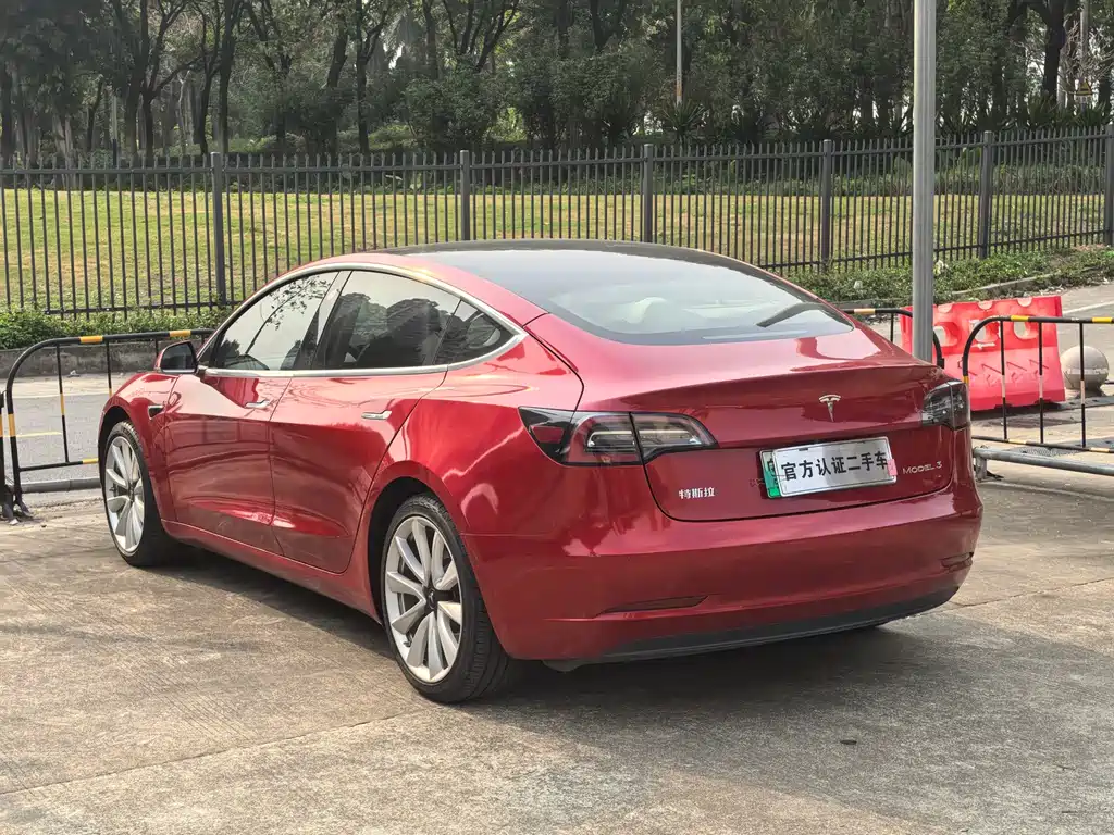 Tesla Model 3 2020 — фото 16