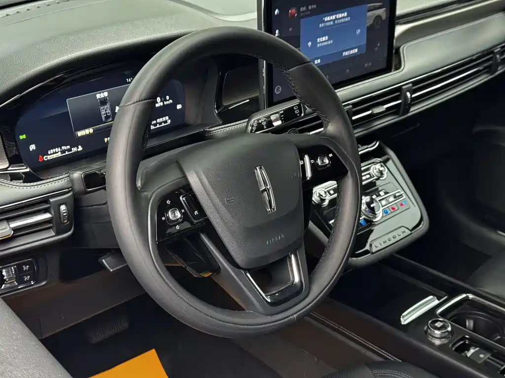 Lincoln Corsair 2021 — фото 13