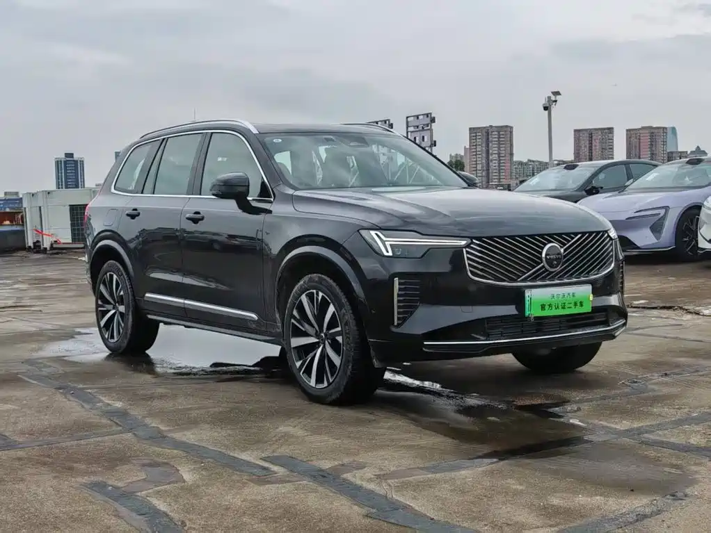 Volvo XC90 Plug-In Hybrid 2025 — фото 3