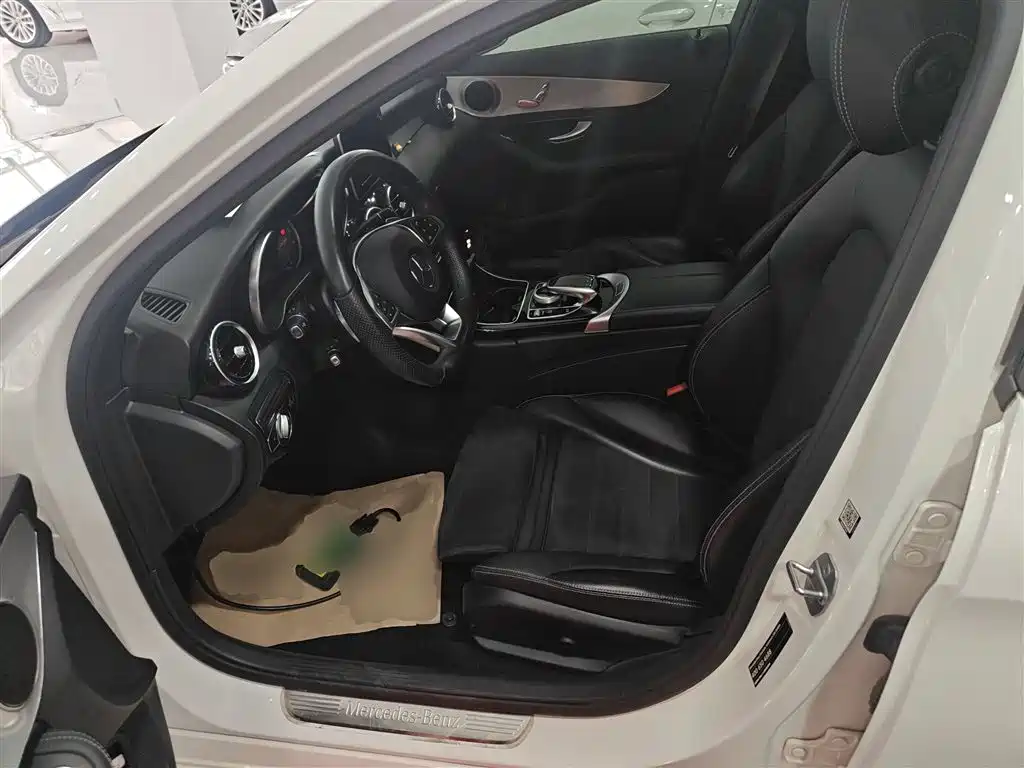 Mercedes-Benz C-Class 2018 — фото 15