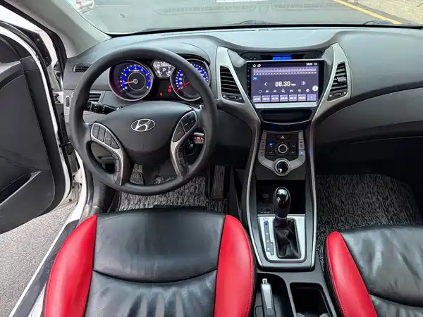 Hyundai Elantra Langdong 2015
