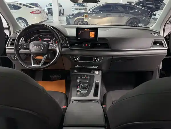 Audi Q5L 2018