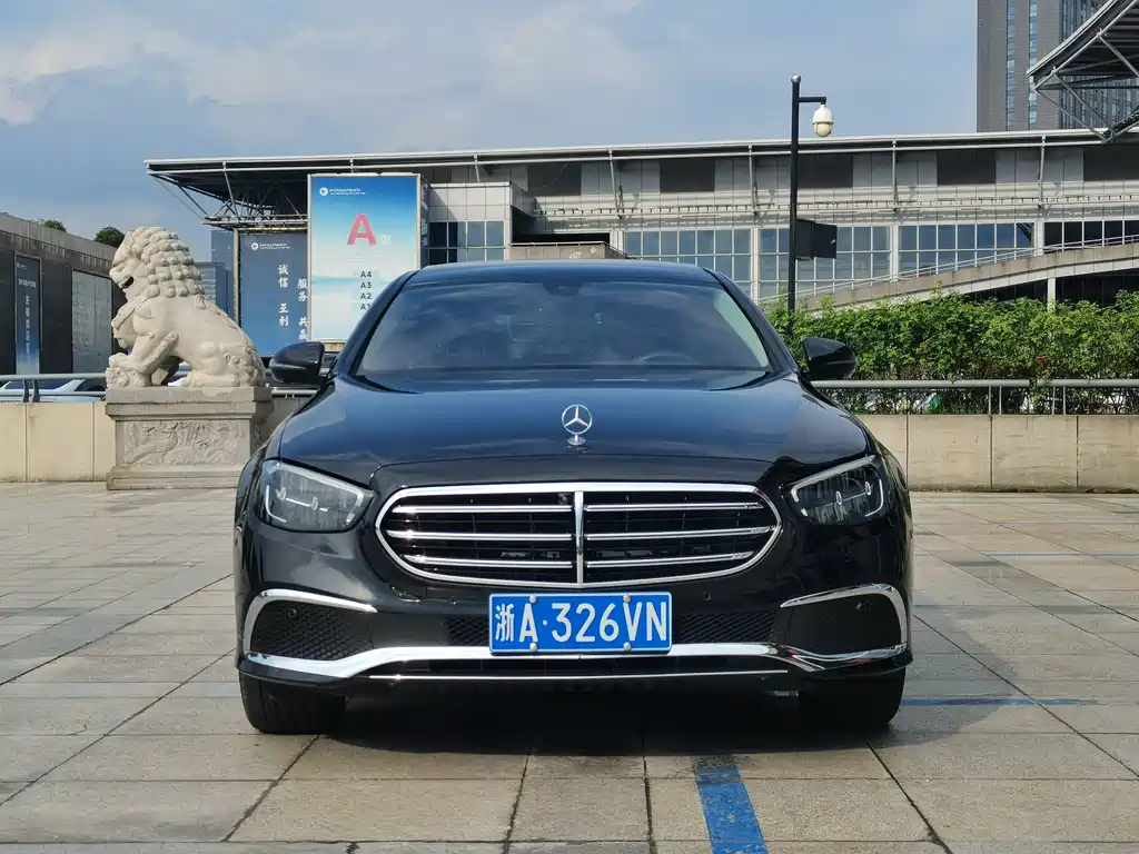Mercedes-Benz E-Class 2023 — фото 2