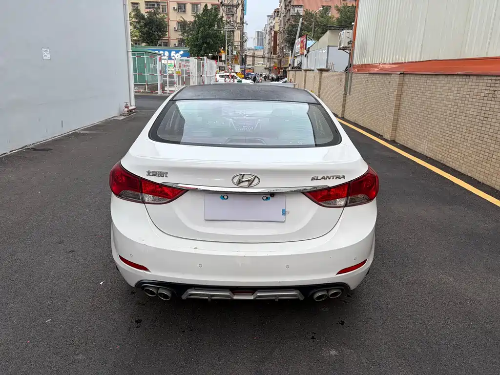 Hyundai Elantra Langdong 2015 — фото 9