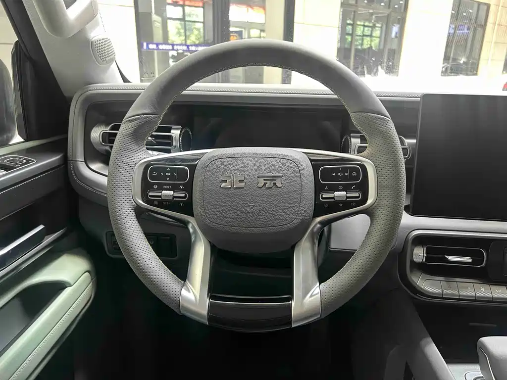 BAIC BJ40 2024 — фото 10