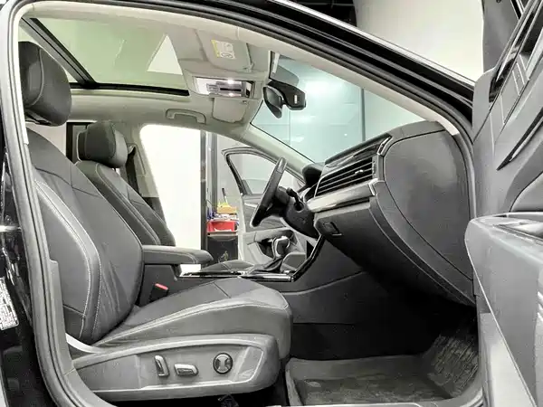 Volkswagen Passat 2024