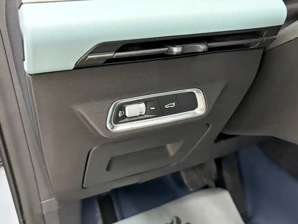 Geely Emgrand S 2023 — фото 8