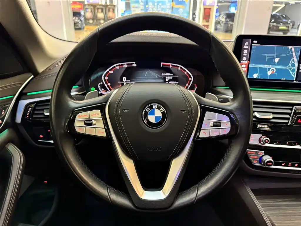 BMW 5 Series 2021 — фото 14