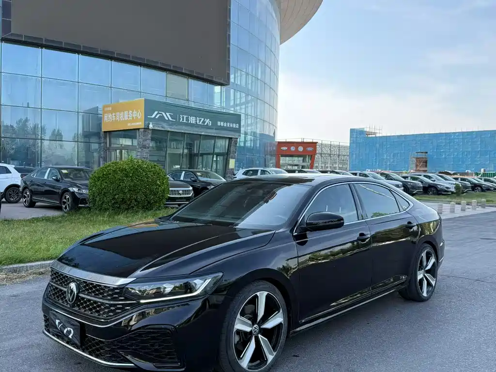 Volkswagen Passat 2024