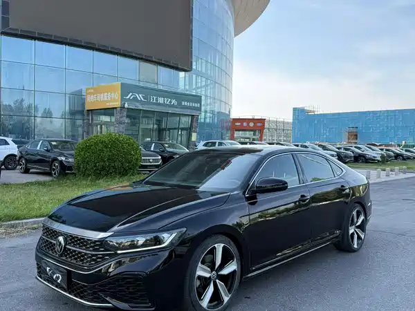 Volkswagen Passat 2024