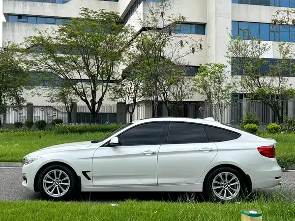 BMW 3 Series GT 2013