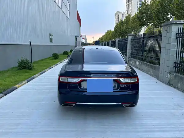 Lincoln Continental 2017