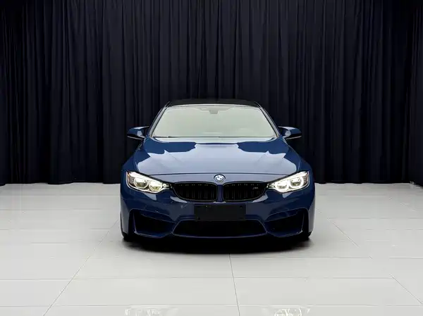 BMW M4 2015