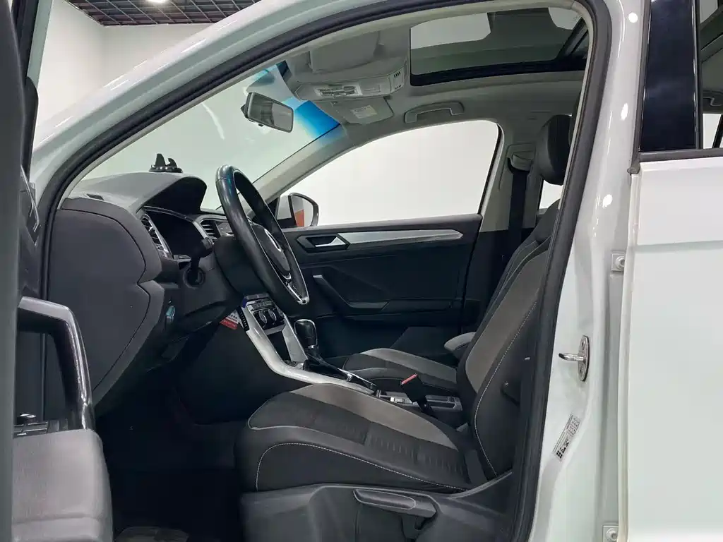 Volkswagen T-Roc 2021