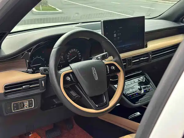 Lincoln Corsair 2021