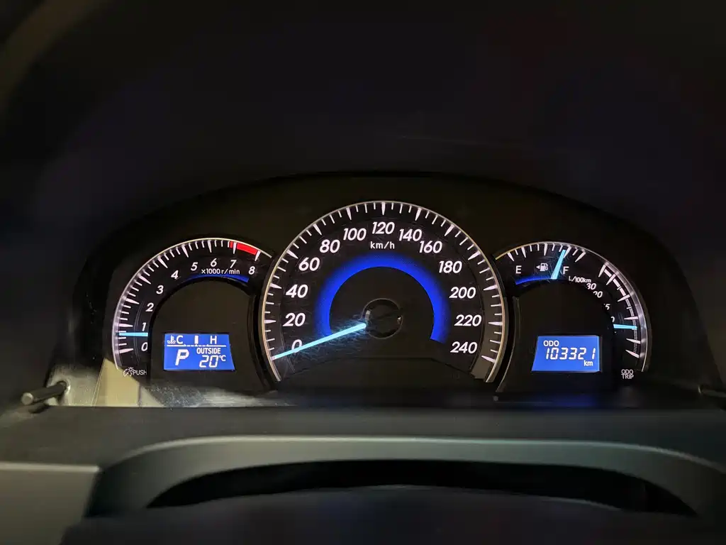 Toyota Camry 2015 — фото 19
