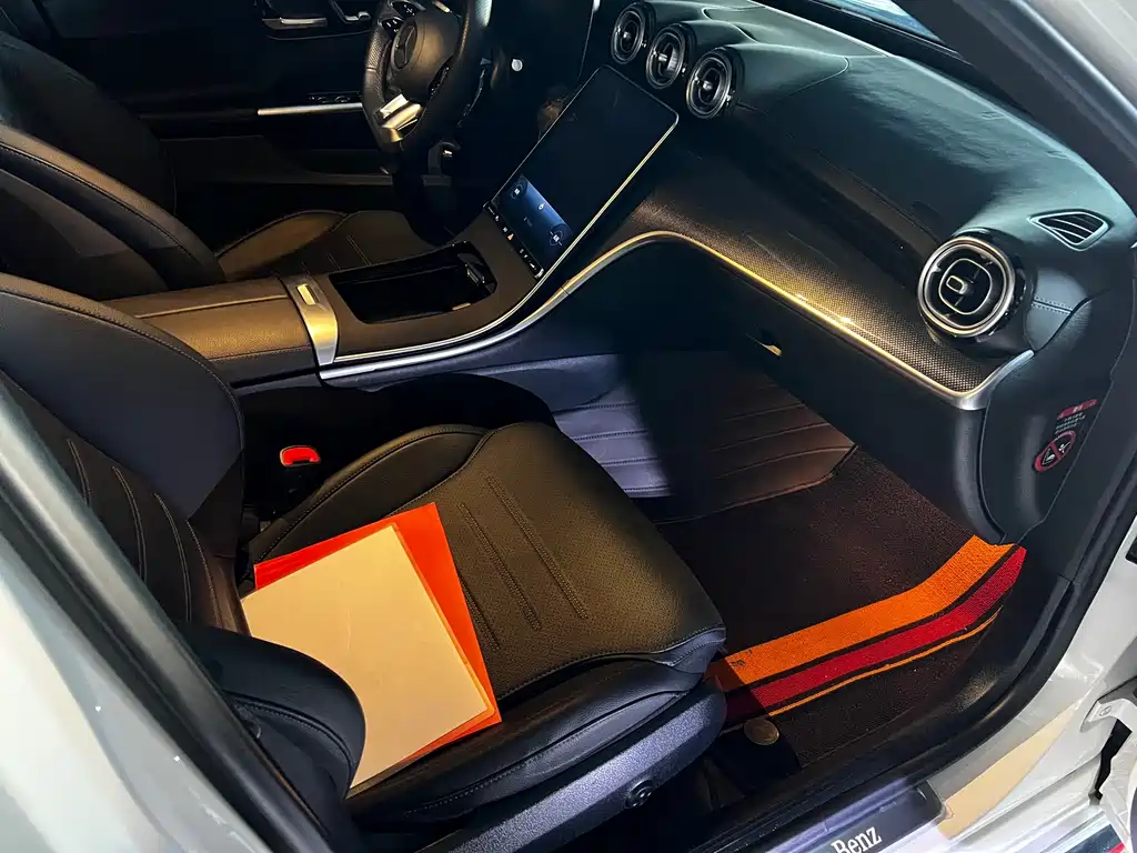 Mercedes-Benz C-Class 2023 — фото 12