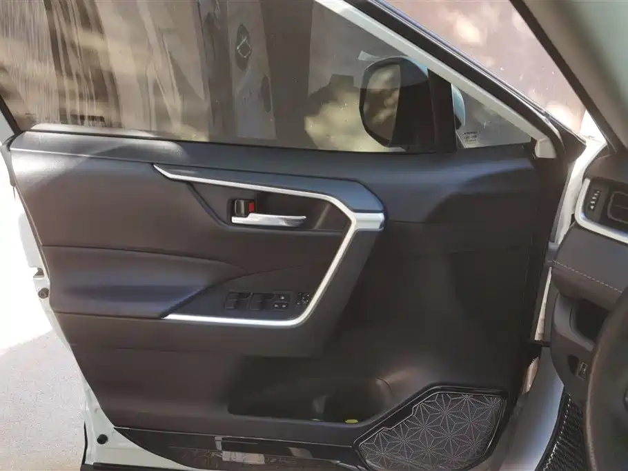 Toyota RAV4 2021