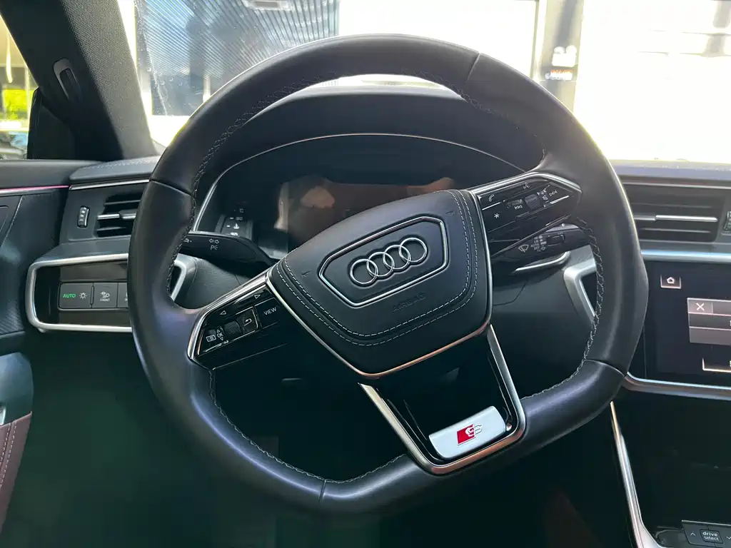 Audi A7L 2024 — фото 8
