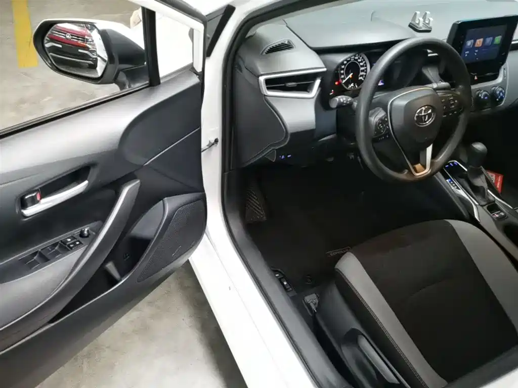 Toyota Corolla 2023 — фото 16