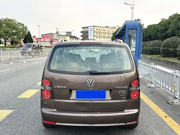 Volkswagen Touran 2011