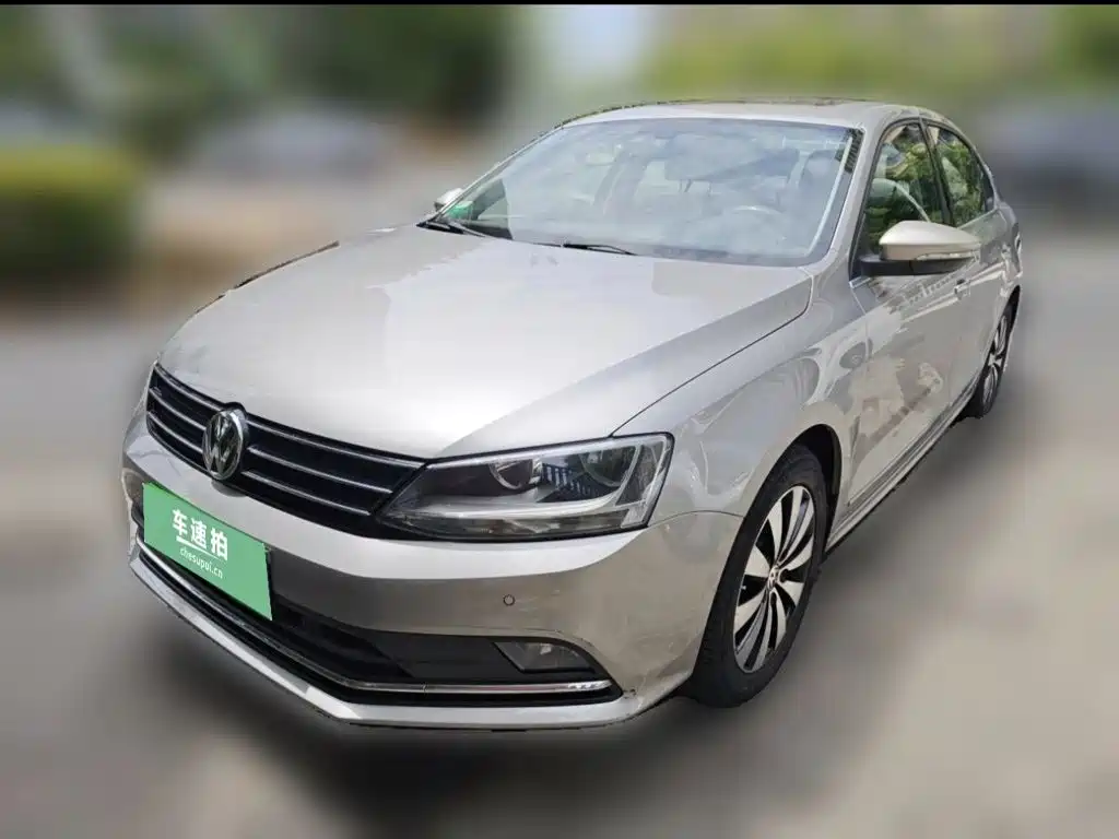 Volkswagen Sagitar 2016