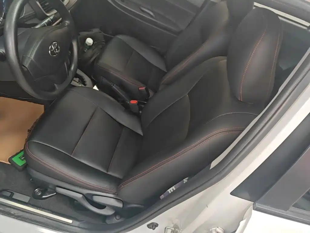 Toyota Yaris L 2017 — фото 15