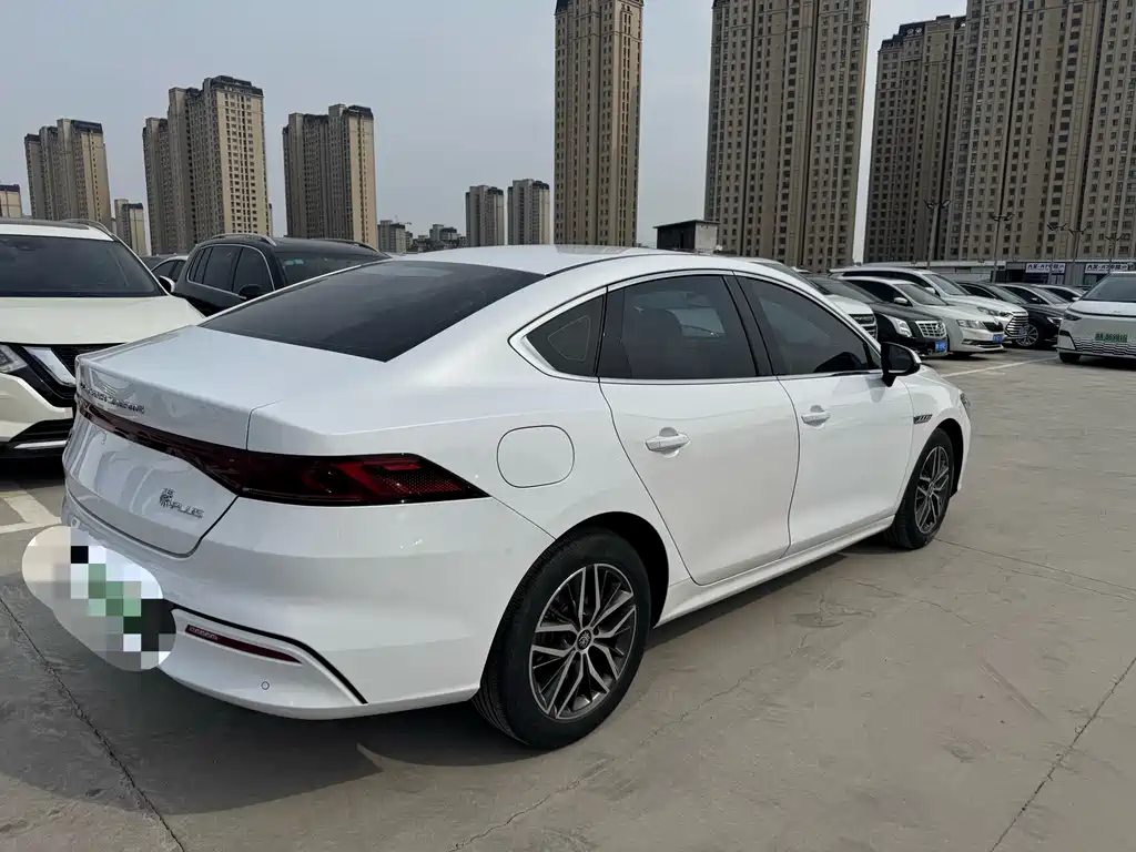 BYD Qin PLUS 2022 — фото 9