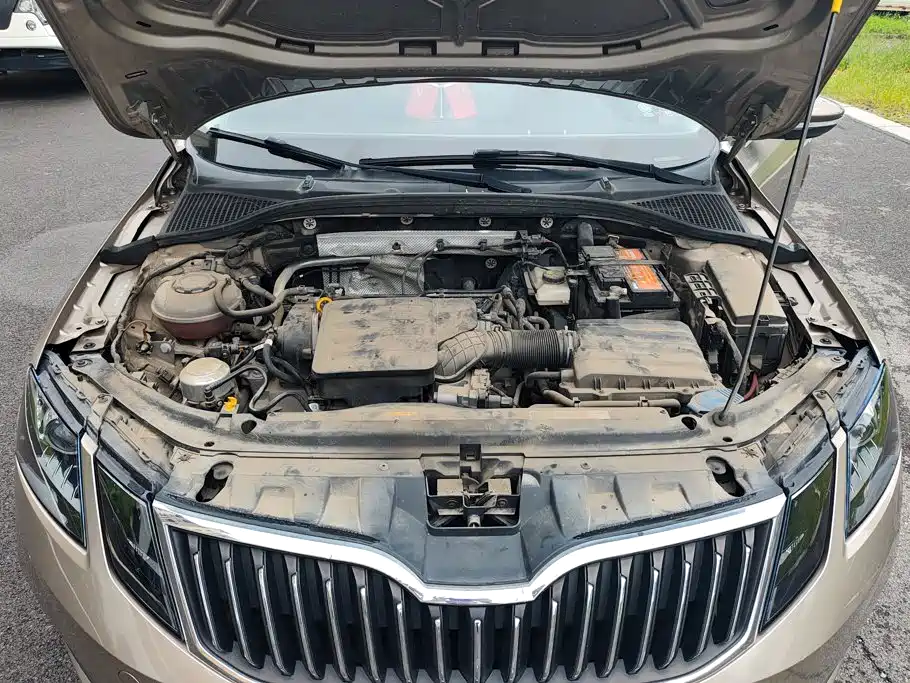 Skoda Octavia 2021 — фото 9