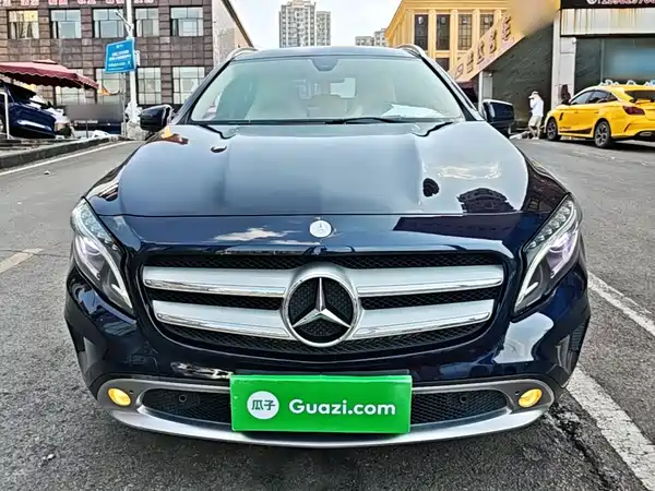 Mercedes-Benz GLA 2016
