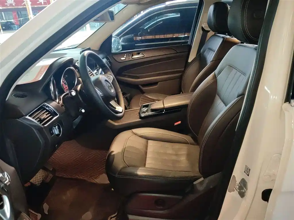 Mercedes-Benz GLE 2017 — фото 15