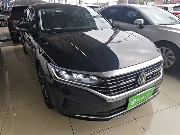 Volkswagen Passat 2025