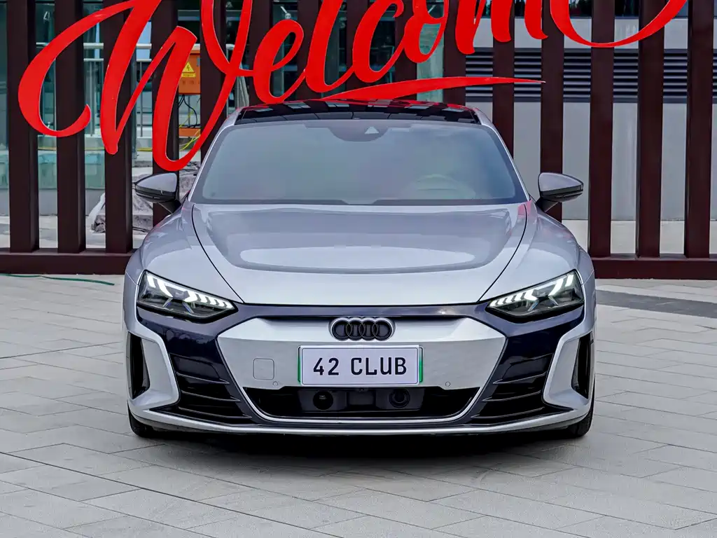 Audi e-tron GT 2024 — фото 2
