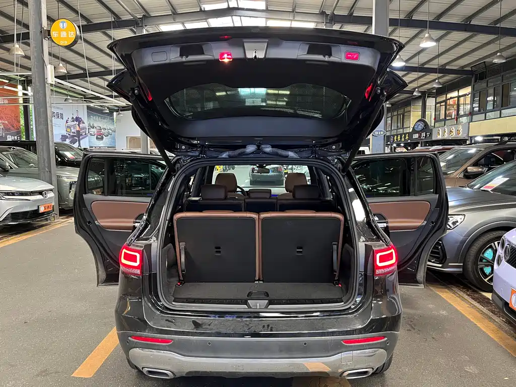 Mercedes-Benz GLB 2023 — фото 19